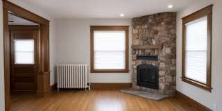 Beautiful 6 SFH- Fenced Yard- Garage- Hamline Midway quiet neighborhood for June 1 move in! Gallery 5