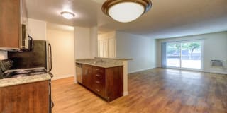 The Retreat Apartments Gallery 43