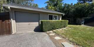 Studio Home in Desirable West Menlo Park- Walk to Downtown Gallery 1