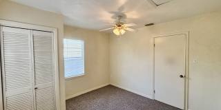 524 E Lime St Gallery 14