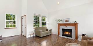 Charming 3-Bedroom Home in Magnuson Place Gallery 6