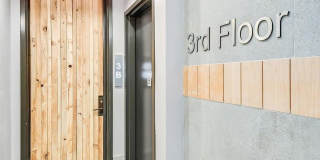 186 HURON Street Gallery 9