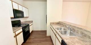 1141 S Tottenham Court Gallery 10