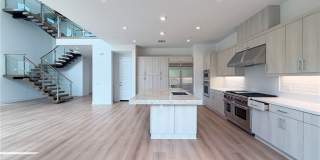161 Apron Gallery 8