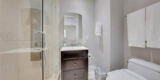 520 N Parkway Gallery 26