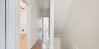 Central Campus - Newly renovated 4 Bedroom 2 Bathroom House Gallery 17