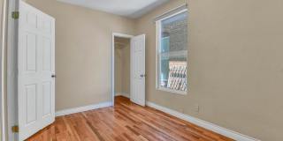 Charming Victorian Home in the Desirable Cole Neighborhood!- Available Early July!! Gallery 22