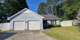 Coming Soon! 3 Bedroom 2 Bathroom-Dogs okay! Gallery 3