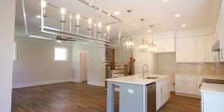 Room in 4 Bedroom Home at Edgerton Dr Gallery 6