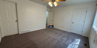 3 bedroom 2.5 Bath Townhouse-Small Dogs Allowed 3 bedroom 2.5 Bath Townhouse-Small Dogs Allowed Gallery 21