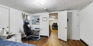 216 SCOTT Street Gallery 22