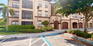 ** POSITANO PLACE ** 2 BED / 2 BATH - CONDO - GARAGE INCLUDED - CENTRAL NAPLES - ANNUAL RENTAL Gallery 1