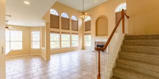 Spacious and stunning 4 bed 3.5 bath in Austin!!! Gallery 13