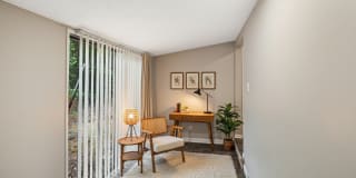 Jamestown Manor Apartments Gallery 9