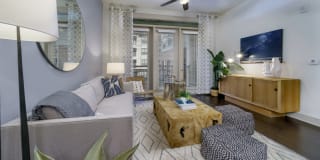 Gateway Chastain Gallery 80