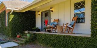Stunning & Spacious 3-BR Home with Sunroom & Bonus Room in Valdosta! Gallery 4