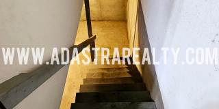 Beautiful Updated Duplex in Grandview-Available NOW!! Gallery 24