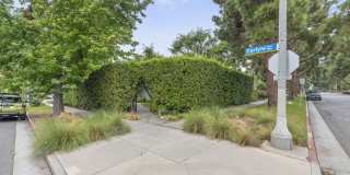 354 14th St Gallery 33