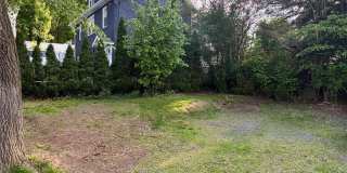 35 S Lawn Avenue Gallery 19