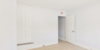 2 Bedroom Single Family on Penn with Bonus Room Gallery 13