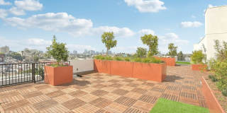 1350 W Court Gallery 13