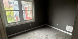 3220 Gladstone Street Gallery 7