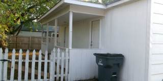Charming & Cozy 2-Bedroom Cottage Available Now! Gallery 1