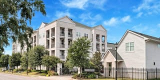 Quarters at Park View Gallery 2