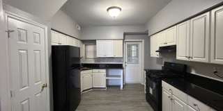 Baltimore - 3 Bedrooms and 1 bath Available! Gallery 3