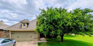 College Station - 3 bedroom / 2 bath- 2 car garage - fenced in back yard home in Creek Meadows College Station - 3 bedroom / 2 bath- 2 car garage - fenced in back yard home in Creek Meadows Gallery 1