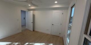 910 W Hallam Street unit: 12 Gallery 14