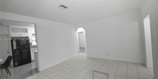 1425 NW 10th Pl Gallery 13