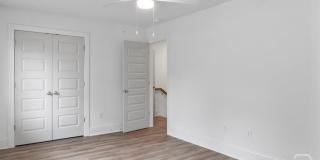 354 Arch Street Gallery 6