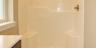 Your Bend Retreat: Spacious End Unit Townhouse with Pilot Butte Views Gallery 21