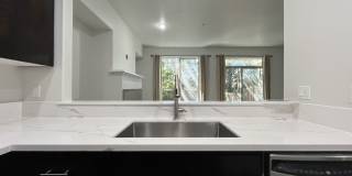 Beautifully Updated Bethany Townhome with Private Backyard and Modern Finishes Gallery 8