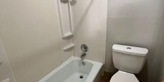 2-Bed, 1-Bath Apartment with Garage Parking! Gallery 13