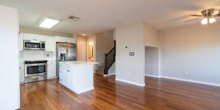 PRIME CORNER UNIT WITH CENTRAL AC!!! 3BR, 2.5BA WITH 2-CAR GARAGE Gallery 8