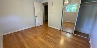 Sweet Spot in Carrboro! Inviting, updated 3br 2ba condo...Walk to Weaver St. & minutes to UNC Sweet Spot in Carrboro! Inviting, updated 3br 2ba condo...Walk to Weaver St. & minutes to UNC Gallery 22