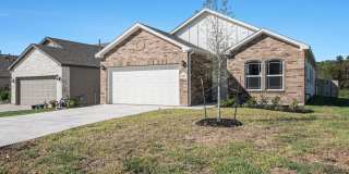 Spacious Never Lived In 4 Bedroom - 2 Bath - No Carpet Gallery 1