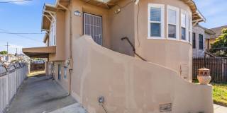 Spacious 3-Bedroom House in Oakland's Meadow Brook Gallery 21