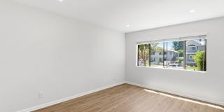 13025 Moorpark Street Gallery 1