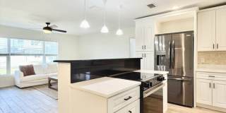 6660 Bay Street Gallery 12