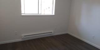 2 bed 2 bath w/carport, Great location off 2nd and Sable near 6th and I-225 and Aurora Mall Gallery 7