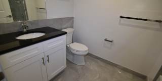 3833 N Broadway Gallery 338