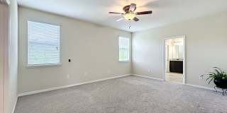 !!!NOW AVAILABLE!!! Beautiful 4-Bedroom PET FRIENDLY Home for Rent in RANDAL PARK! Gallery 66