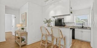 4704 W LAWN AVENUE Gallery 4