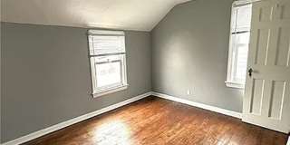 Renovated 3-Bedroom Colonial Near Shaker Heights – Move-In Ready Gallery 11