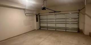 Room in 3 Bedroom Home at Memorial Pkwy Gallery 6