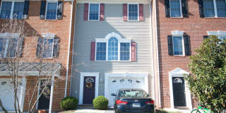 Taylor Spring Townhouse With Garage and Basement Gallery 1