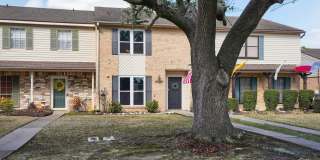 Charming 2BR Townhome in Beaumont Gallery 22